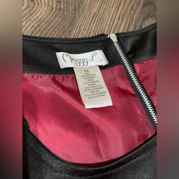 Maggy L Woman’s dress Size 10 - Picture 3 of 3